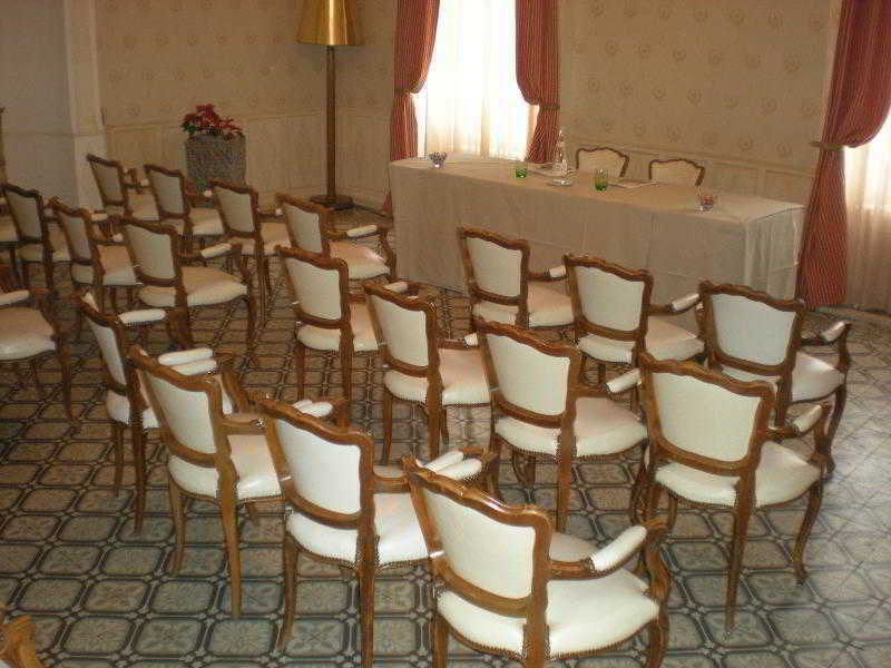 Hotel-Restaurant Ricordeau Loué Eksteriør billede