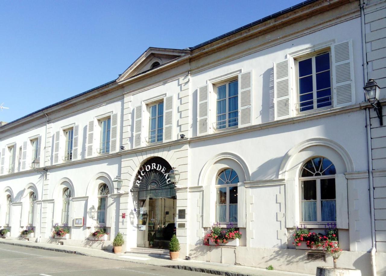 Hotel-Restaurant Ricordeau Loué Eksteriør billede