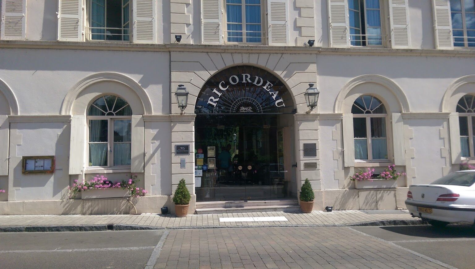 Hotel-Restaurant Ricordeau Loué Eksteriør billede
